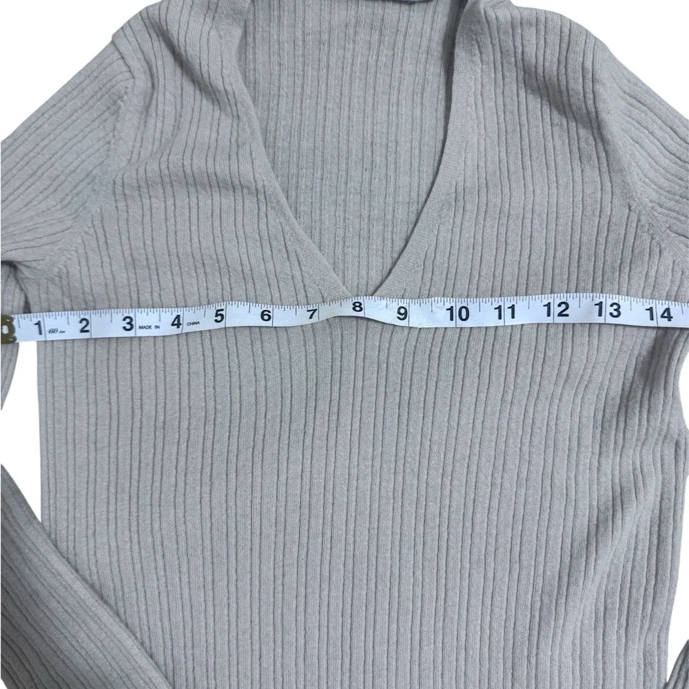 Vince chic neck